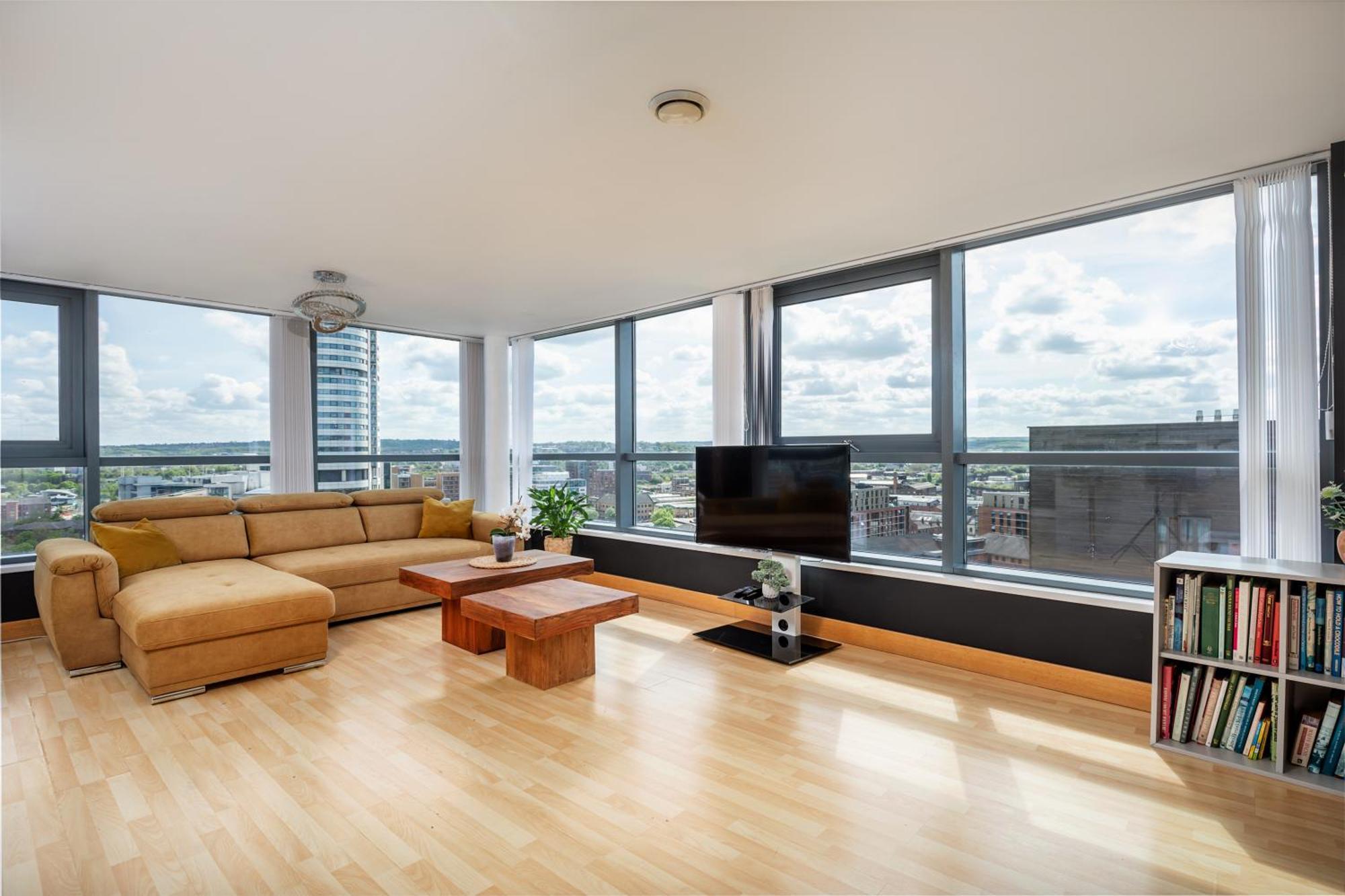 Large Penthouse In Leeds Appartement *