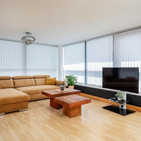 Large Central Penthouse In Leeds Leeds  Exterior photo