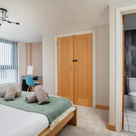 Large Central Penthouse In Leeds Leeds  Exterior photo