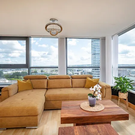 Large Central Penthouse In Leeds Leeds  Exterior photo